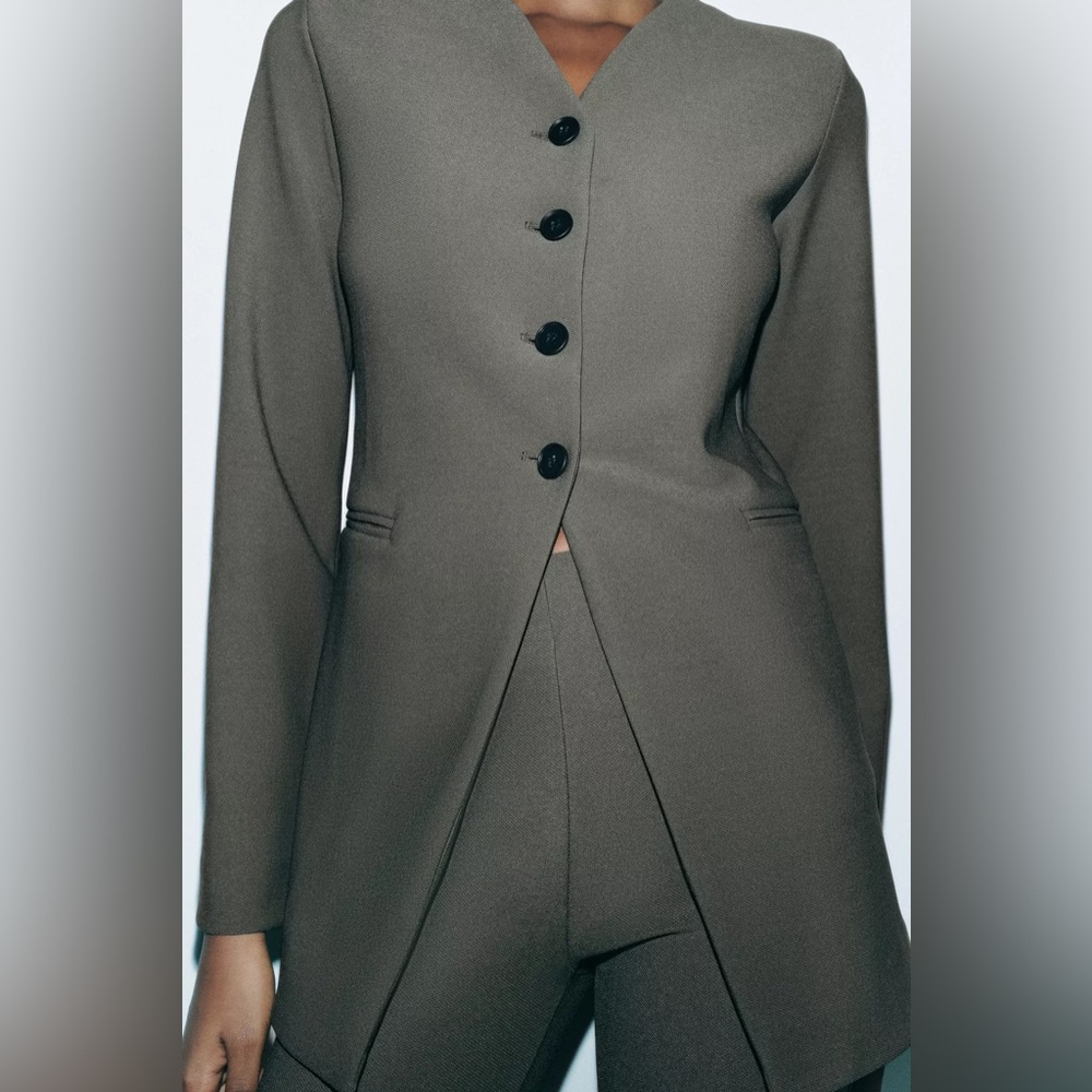 Zara button up crepe blazer